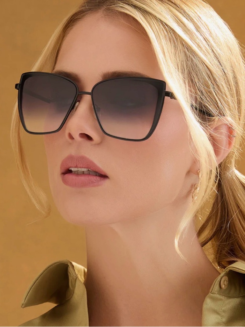 Diff Eyewear Women’s Grace Matte Black + Grey Mirror